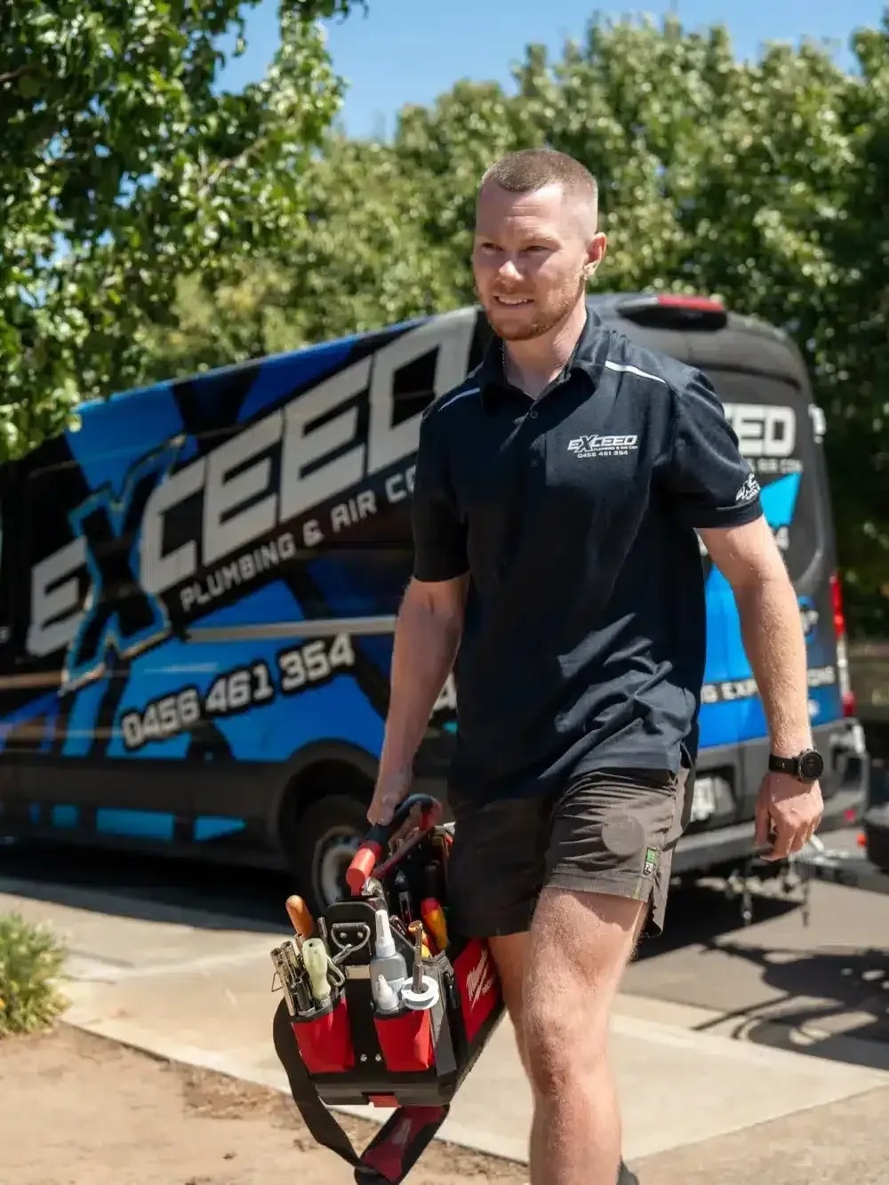 Local plumber arriving at a Prospect home